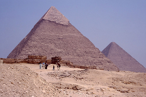 pyramids_giza2