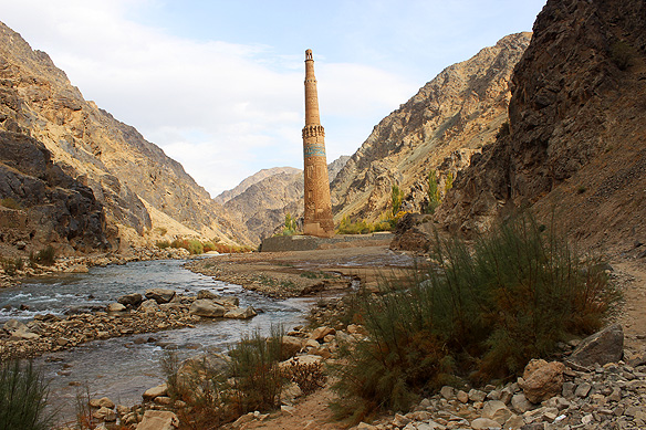 The reason for it all and my ultimate destination: the UNESCO-listed Minaret of Jam which is all that remains of the 12th Century Ghurid capital Firuzkoh that was destroyed by the Mongols.