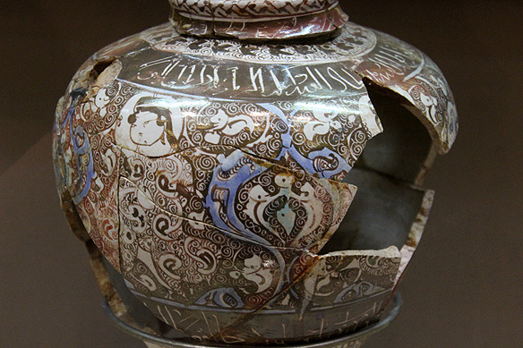 Ceramic Pot, Middle Ages; National Museum of Turkmenistan, Ashgabat.