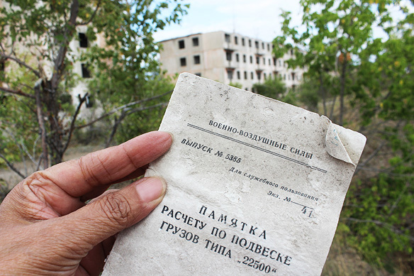 Look what showed up at the Chagan airbase's housing blocks: A crew manual on attaching type 22500 load for airborne missiles or bombs.