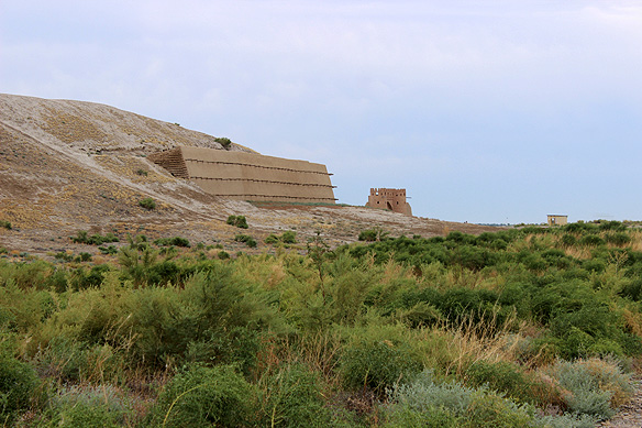 The lost city of Otrar lies at a distance of 50 kilometres from Turkestan.