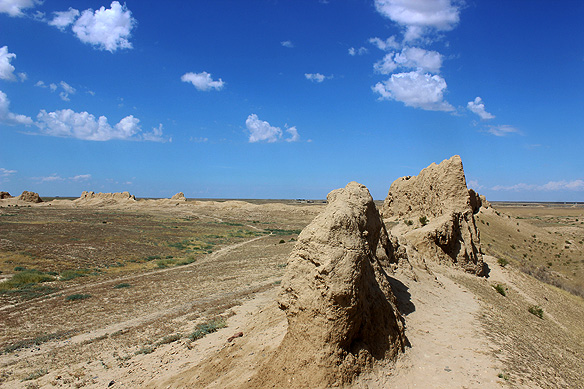 These fortified walls once encircled Medieval Kazakhstan's largest city. Sauran's clay, believed to be the finest in the region, was also used for building the Khoja Ahmed Yasawi mausoleum.