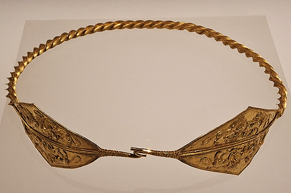 Diadem with lions fighting an ibex and bull, Vani, Burial 11 of a noble Colchian woman, mid-5th Century BCE.