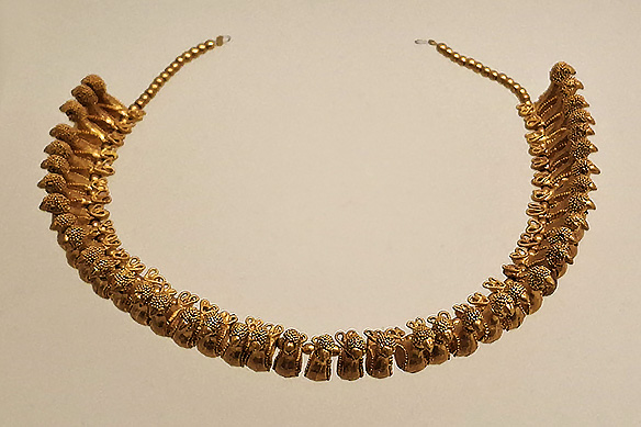 Necklace, Vani, Burial 6 of a noble Colchian woman, early-4th Century BCE.